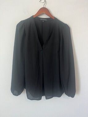 Gibson Look Black Long-Sleeve V-Neck Blouse